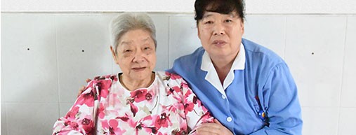 护工刘姨：五十多岁的她是如何做好这份职业的？